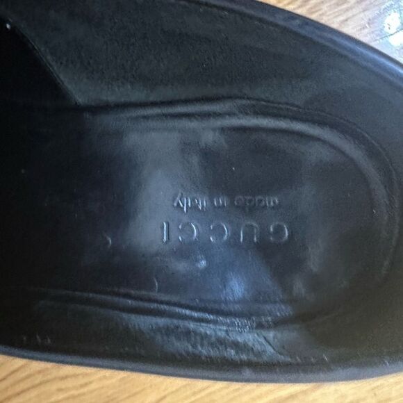 Gucci Men's Black Leather Loafers with Silver Accent - Picture 3 of 5
